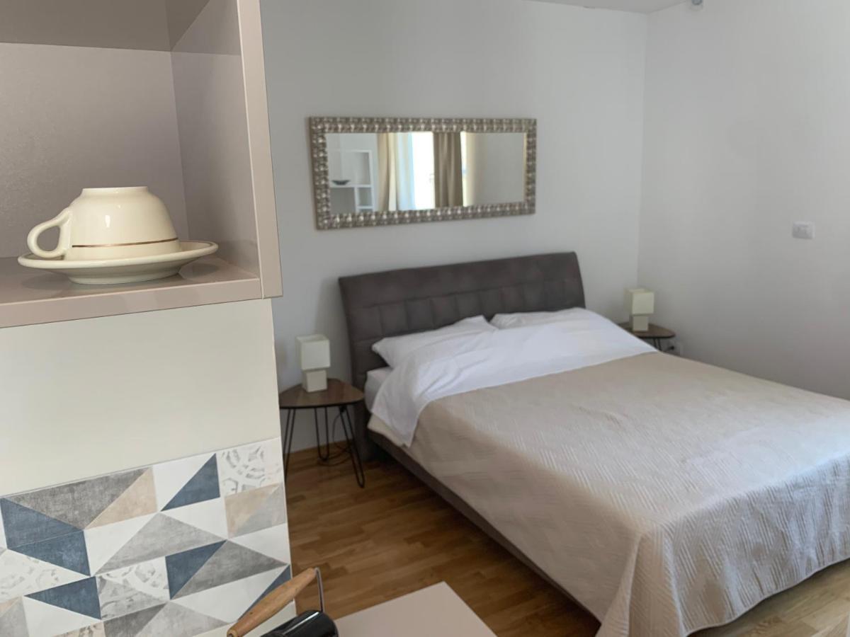 Madonna Guesthouse II ドゥブロブニク エクステリア 写真
