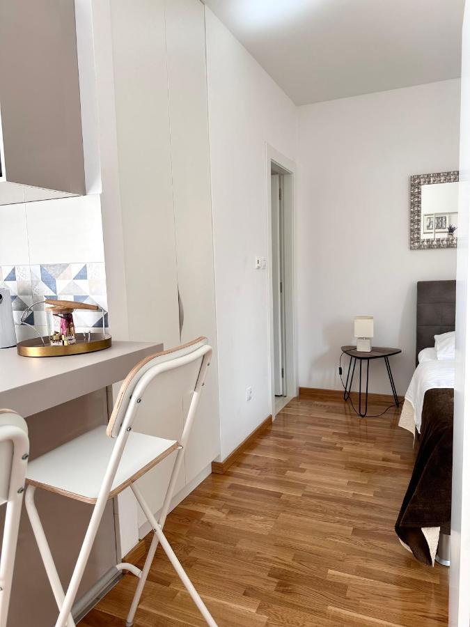 Madonna Guesthouse II ドゥブロブニク エクステリア 写真